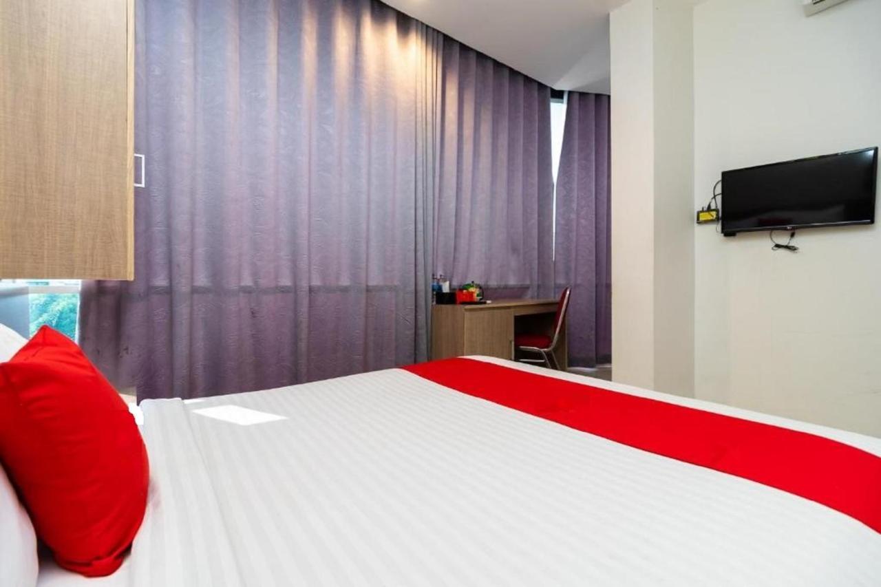 Hotel Domino Παλεμπάνγκ Εξωτερικό φωτογραφία