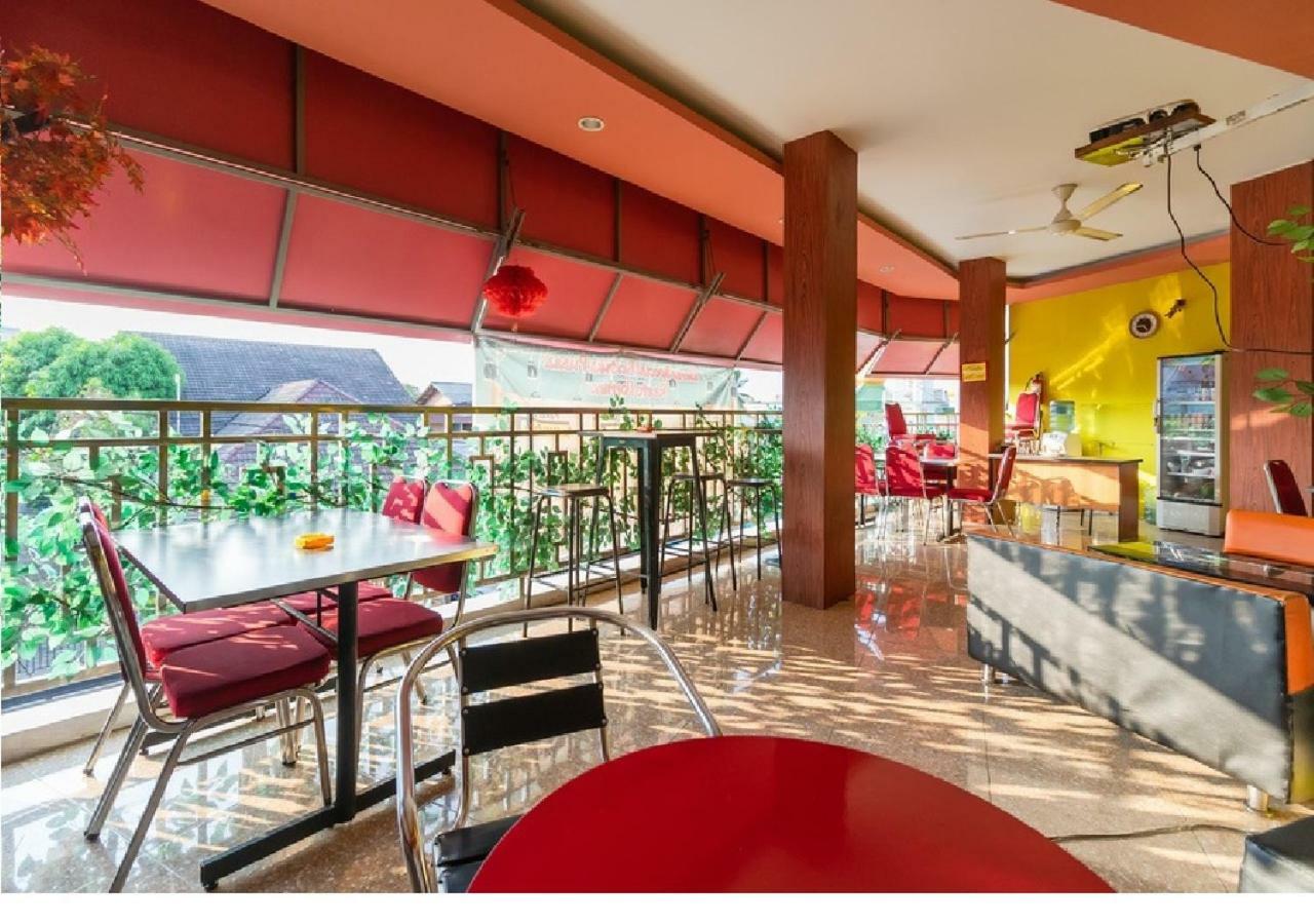 Hotel Domino Παλεμπάνγκ Εξωτερικό φωτογραφία